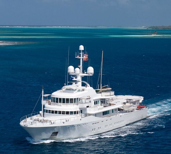 who owns senses yacht